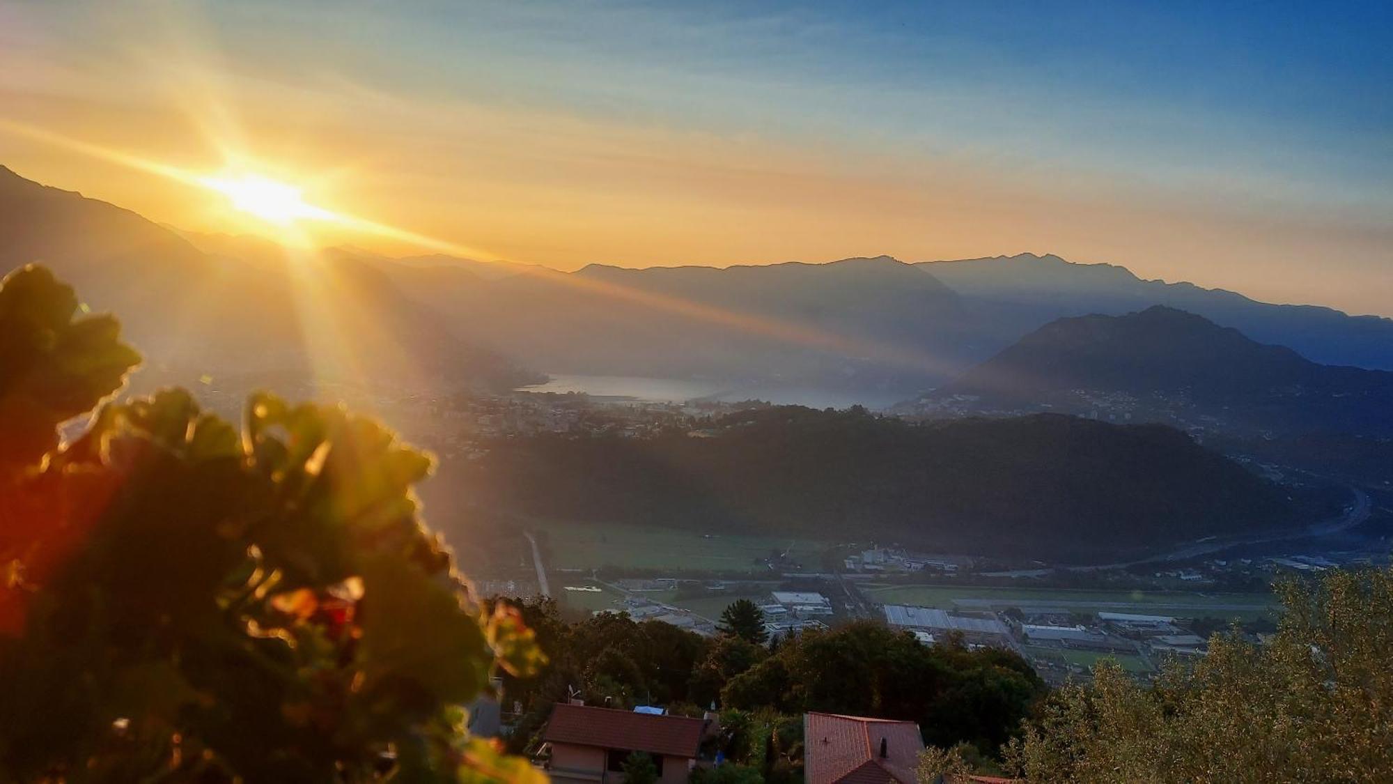 Entire Apartments With Stunning View Cademario Exteriör bild