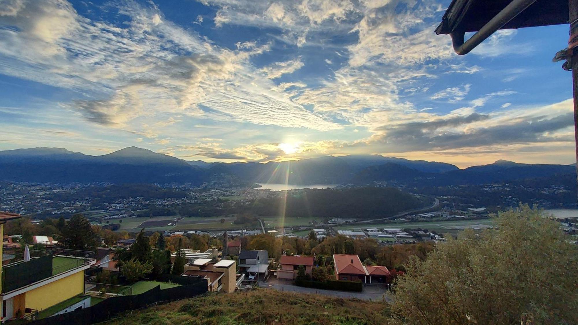 Entire Apartments With Stunning View Cademario Exteriör bild